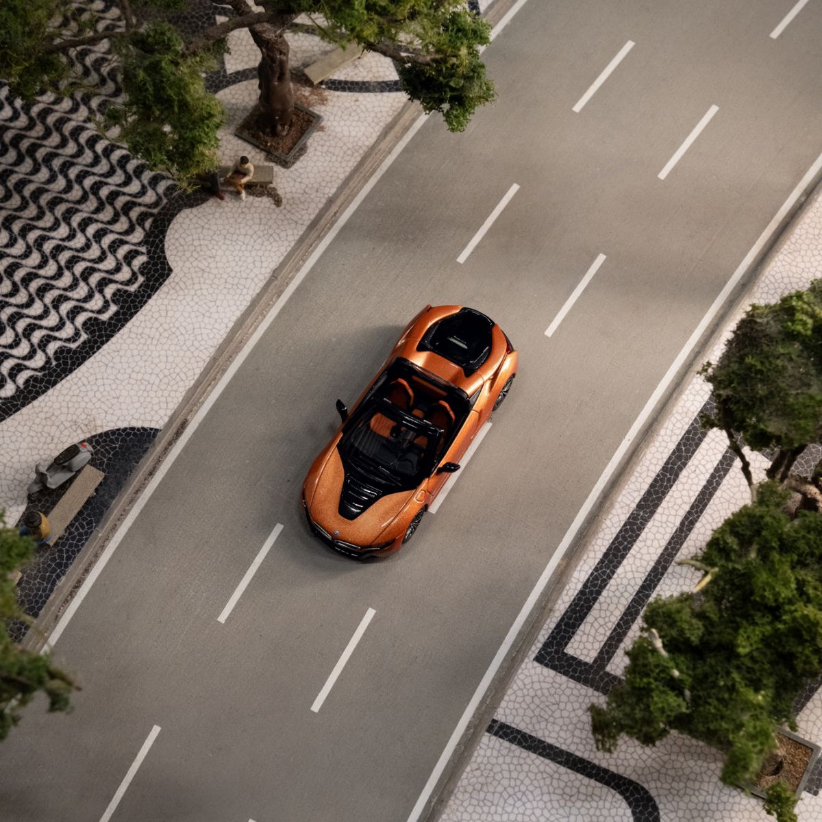 BMW i8 Roadster微型車1:64